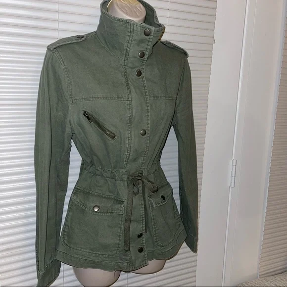 Forever 21 Light Weight Olive Jacket With Draw String Waist - Picture 6 of 10